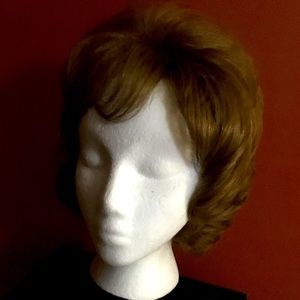 🙂TWC wig ,Dawn, petite, beautiful red.PETITE